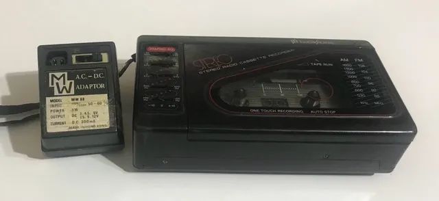 Vendo o Walkmen do meu pai, anos 80, não sei se funciona, está guardado desde os anos 90