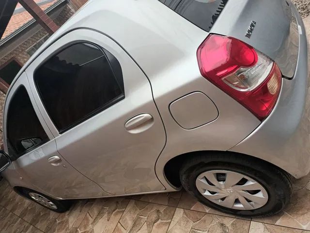 Etios hatch x 1.3 2017 - Foto 5