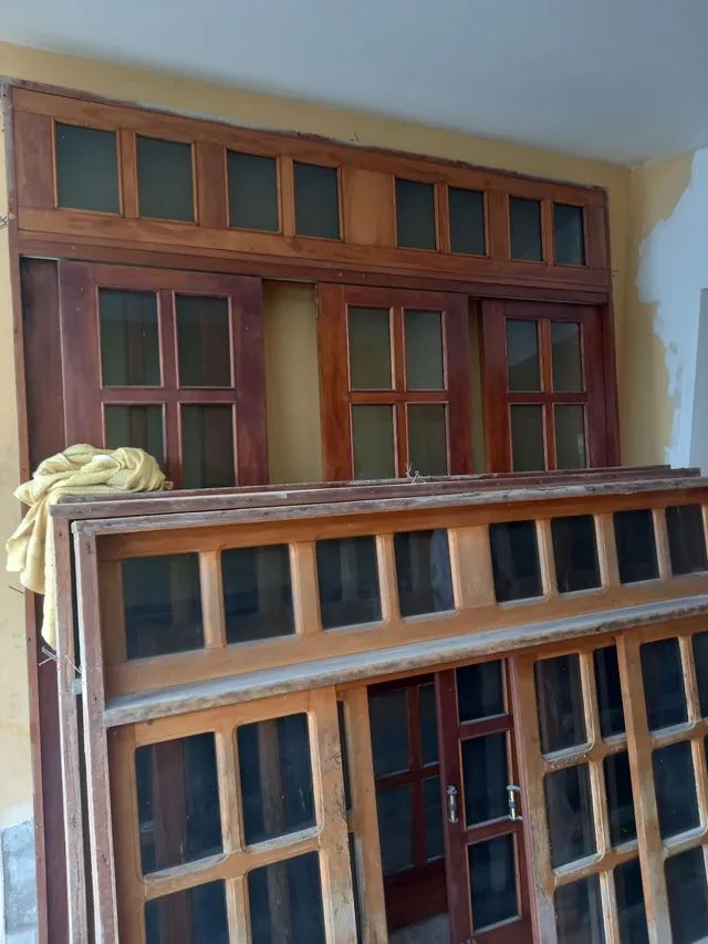 23 portas e janelas de madeira  Wooden window design, Window
