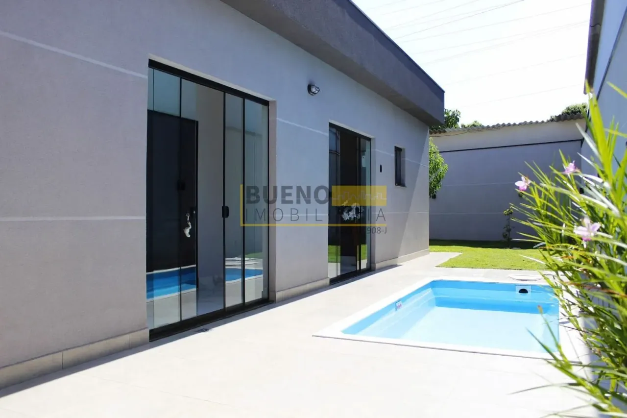 Casa deslumbrante a venda com piscina no bairro Vila Santa Maria em Americana-SP.