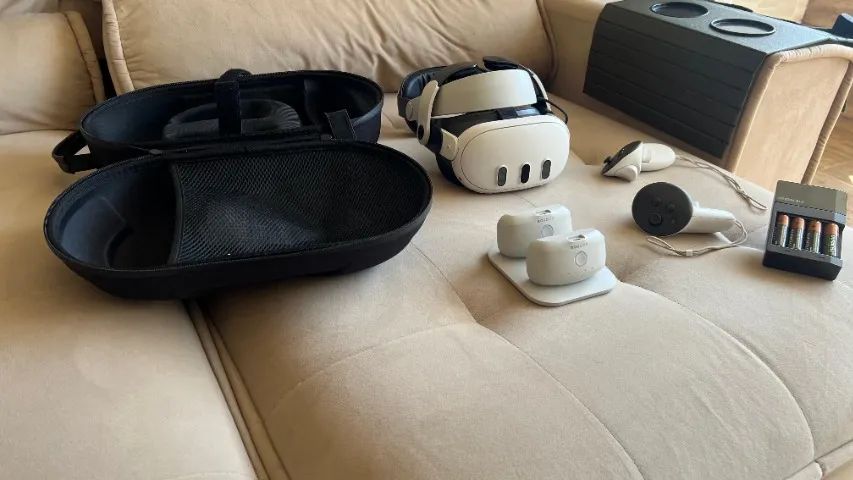 META QUEST 3 128gb + BOBOVR M3 PRO + BATERIA ADICIONAL + CASE PARA TRANSPORTE