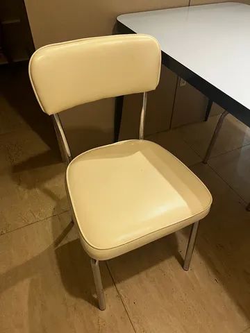 Mesa Tok Stok cinquentinha  - Foto 3