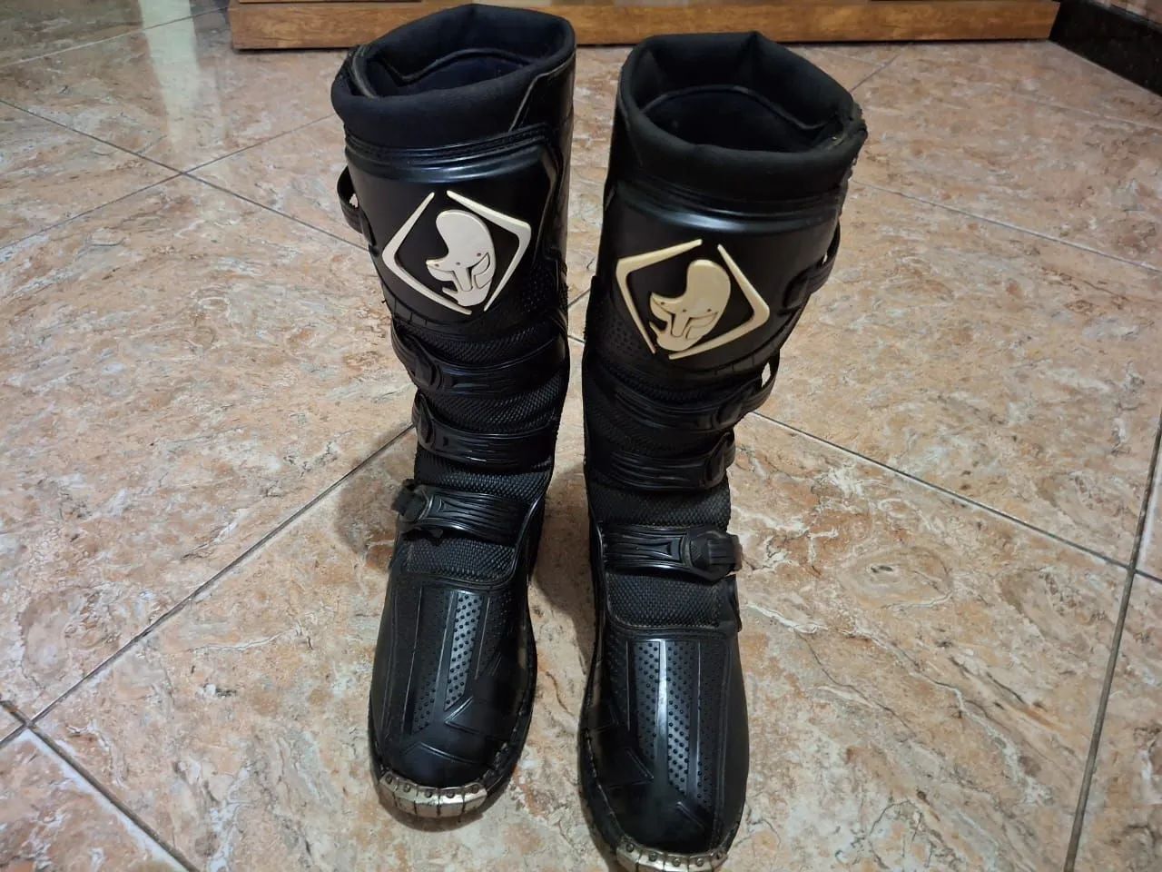 Botas de Motocross IMS Racing novinha usada alguns minutos  - Foto 4