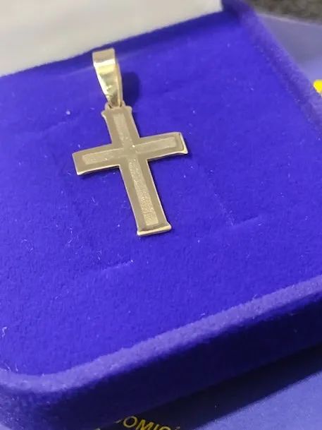 Pingente Ouro 18 kilates Cruz Lisa e Fosca 15 mm Peso 1.50 Gramas                          - Foto 5