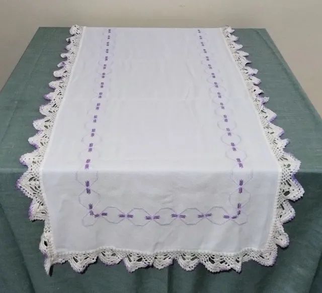 Caminho de mesa Bordado - Ponto cruz<br>