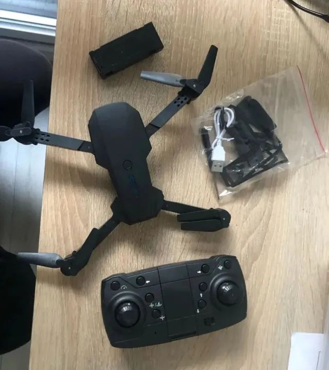 NOVO DRONE E88