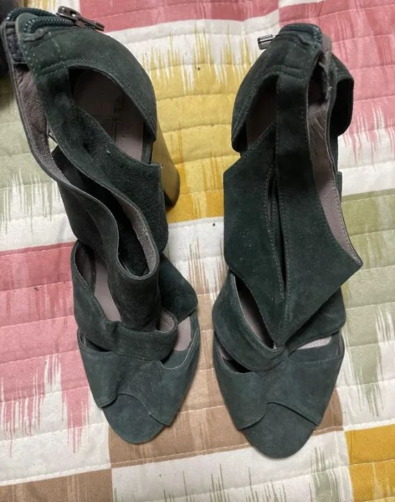 Sandália Shoestock Verde de Nobuck
