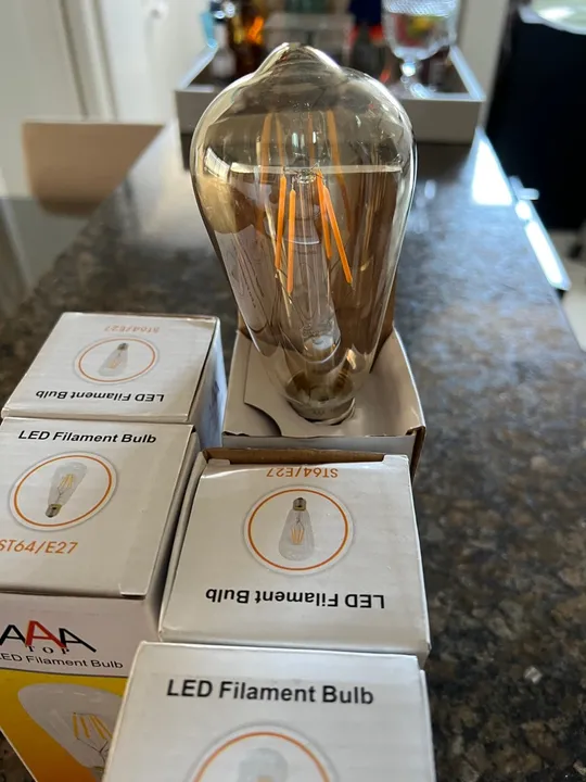 6 Lâmpadas de led bivolt modelo retrô
