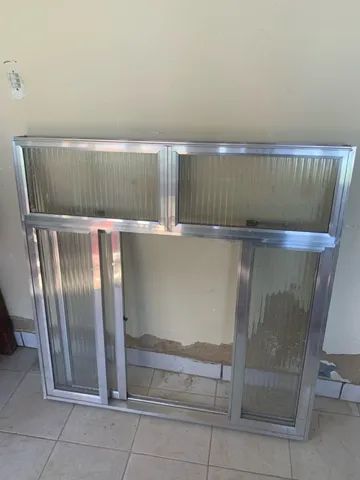 Janela de alumínio 