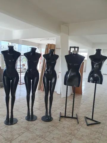Manequins em fibra para exposição de roupas - Foto 3
