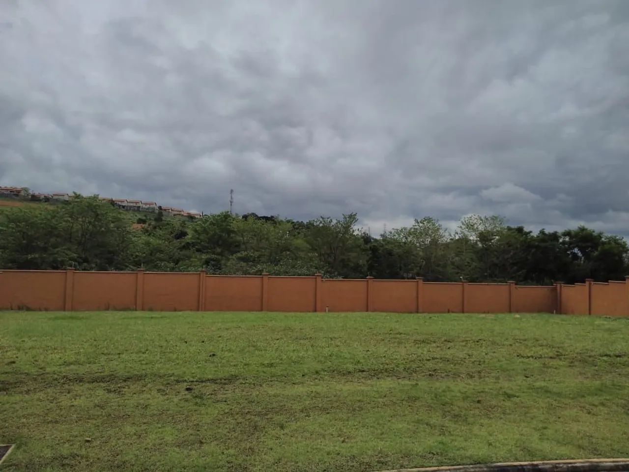 TERRENO ALPHAVILLE I - EXCELENTE TOPOGRAFIA- VALOR ABAIXO DO MERCADO 