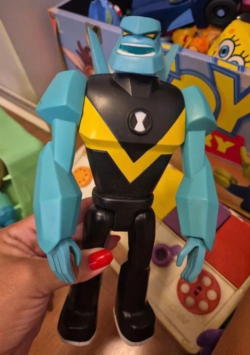 Boneco Ben 10 - Diamondhead - 30cm