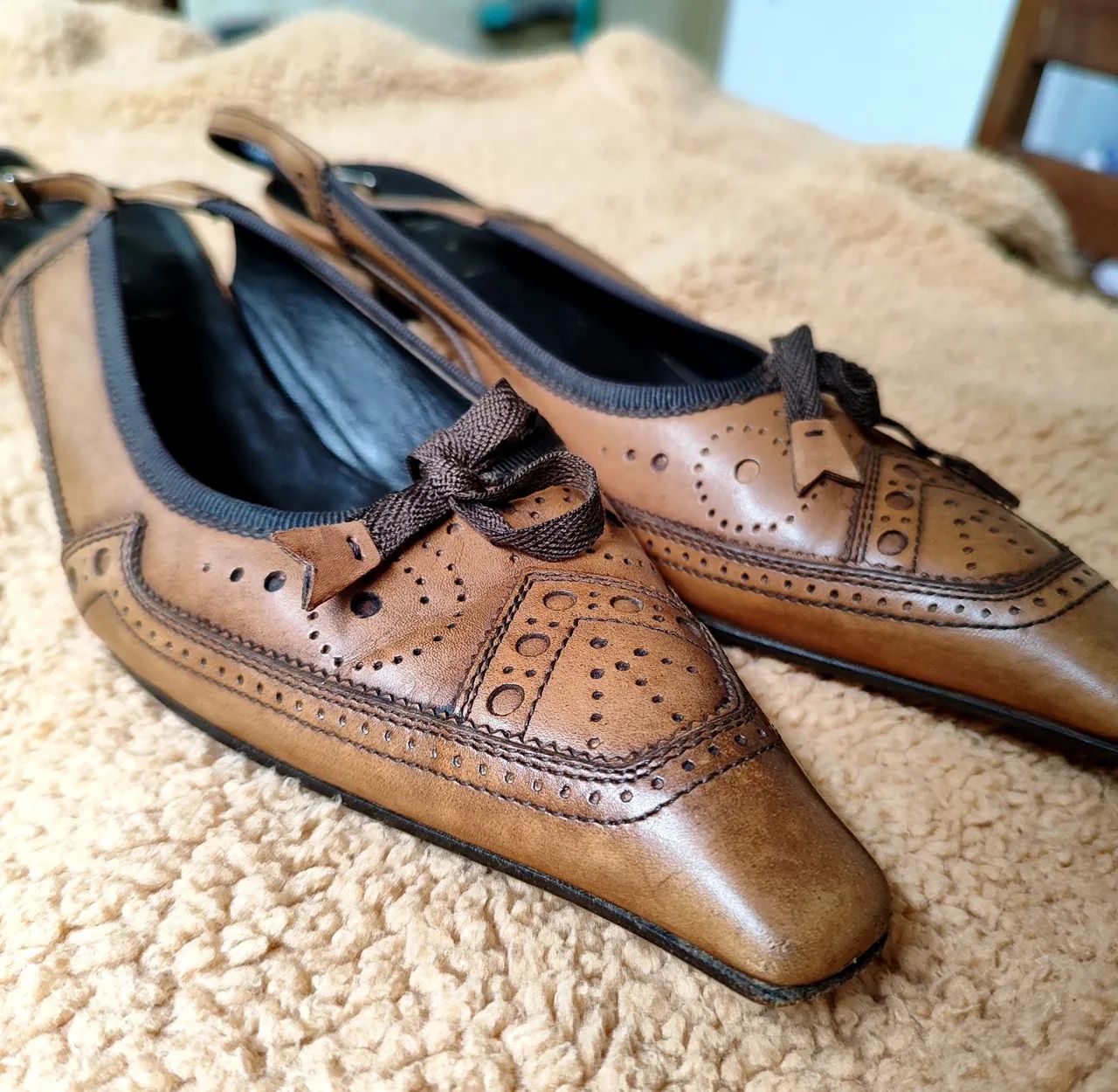 Salto Prada em couro