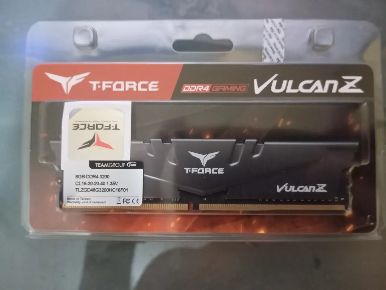 2x MEMÓRIA RAM 8GB TForce VulcanZ 8GB DDR4 3200MHz