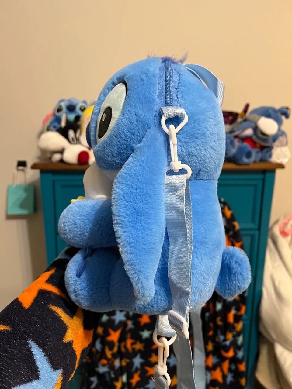 Mochila Stitch Patinho  - Foto 3