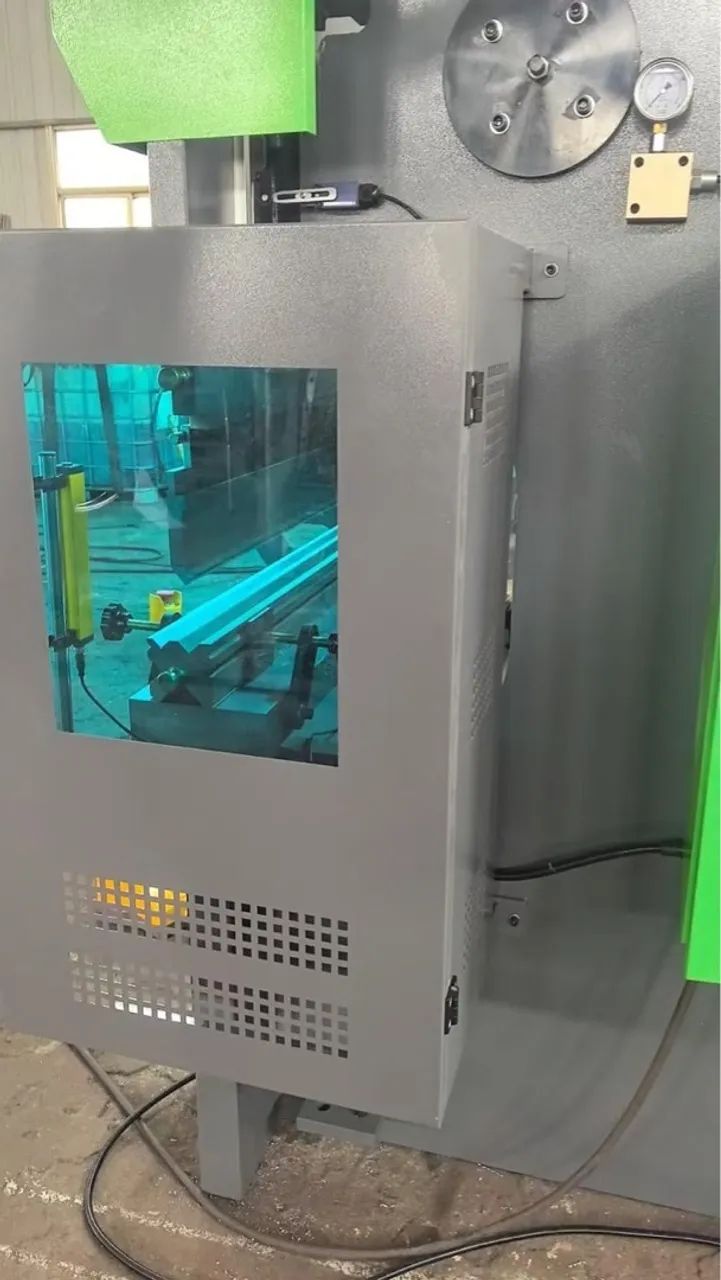 Dobradeira industrial de 100T 3200mm - Foto 5