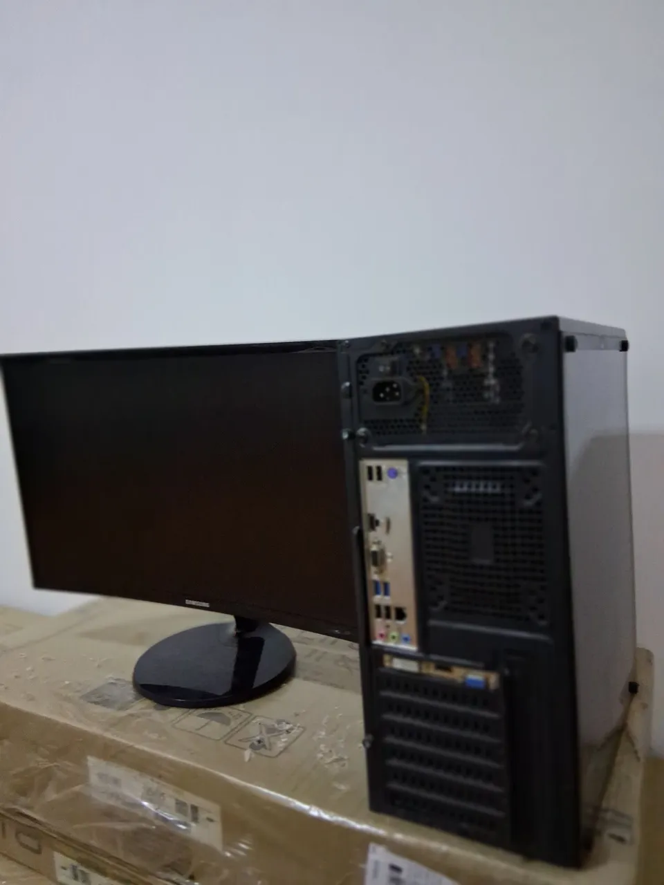 Computador Completo com Monitor Curvo