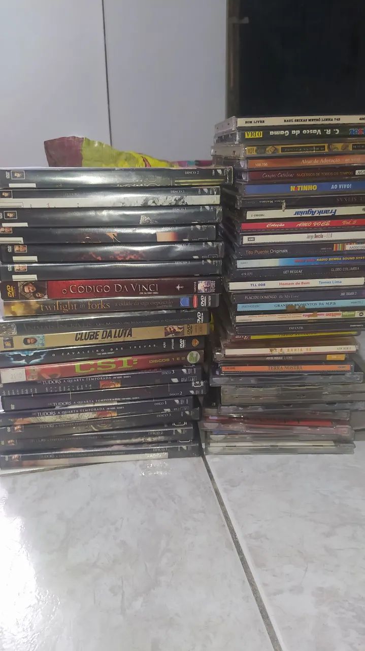 Lote 49 peças dvd e cds originais 