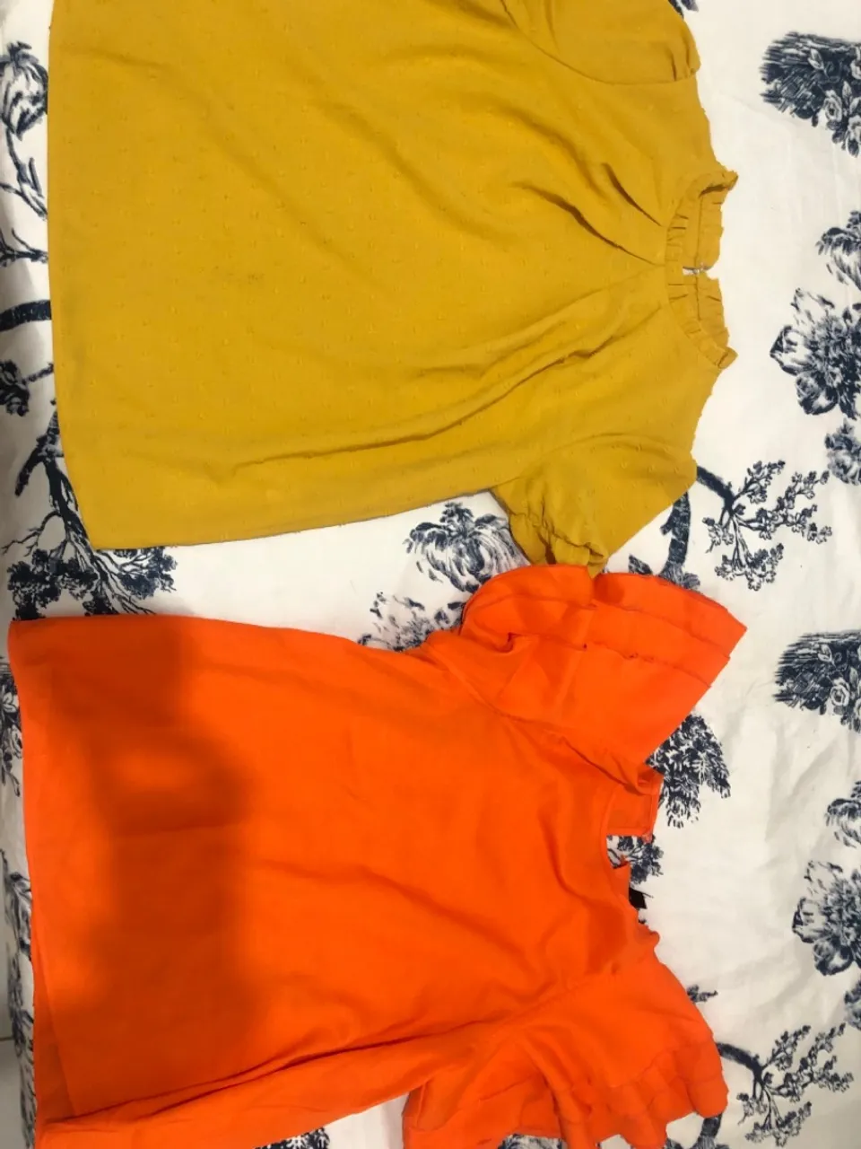 Blusas Femininas Amarela e Laranja