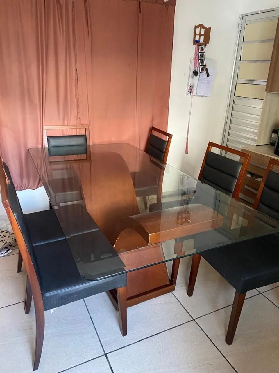 Mesa de Jantar com Tampo de Vidro e 6 Cadeiras - Foto 2