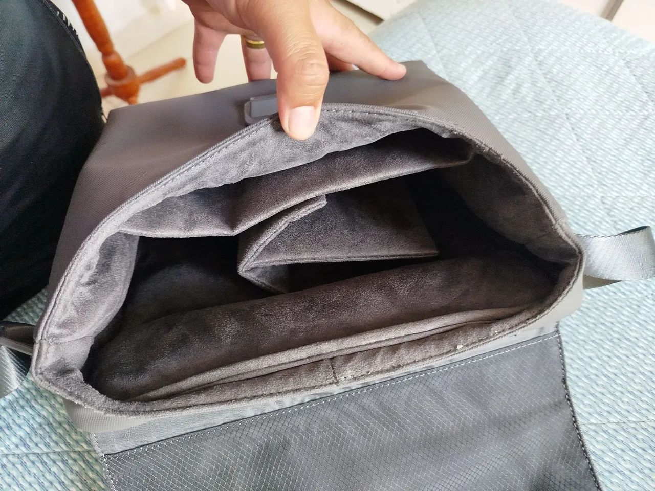 Bolsa de Ombro cinza  - Foto 4