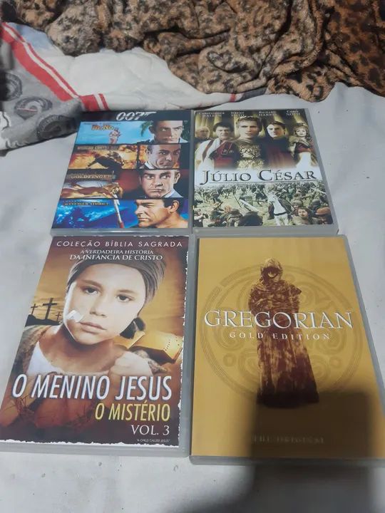 DVDs Diversos - 007, Julio Cesar, O Menino Jesus e Gregrorian