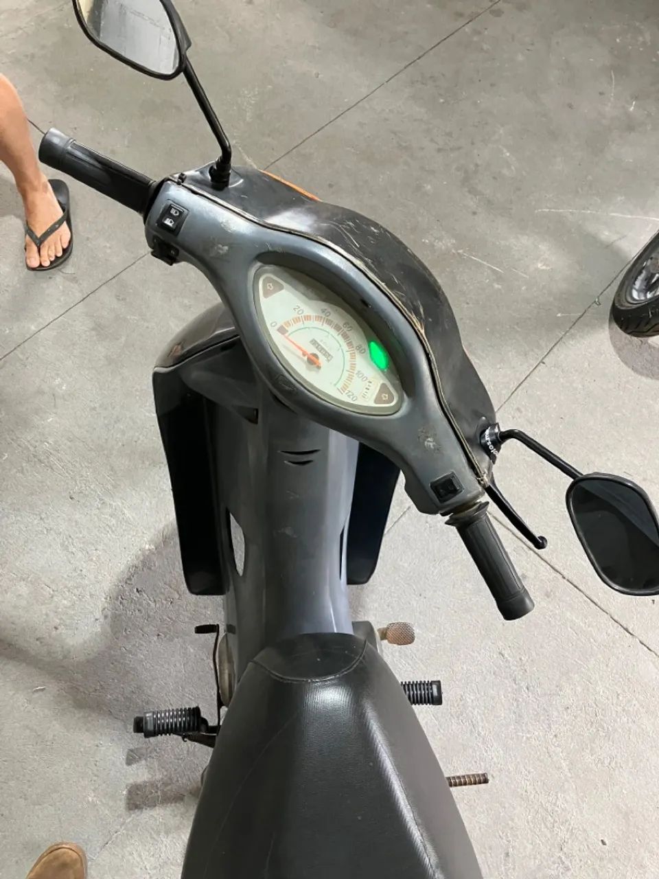 Honda Biz 100 Preta (2002) - Foto 4