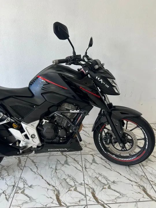 Honda CB 300F Twister 2023 - Impecável! Aceitamos cartão e financiamento bancário  - Foto 4