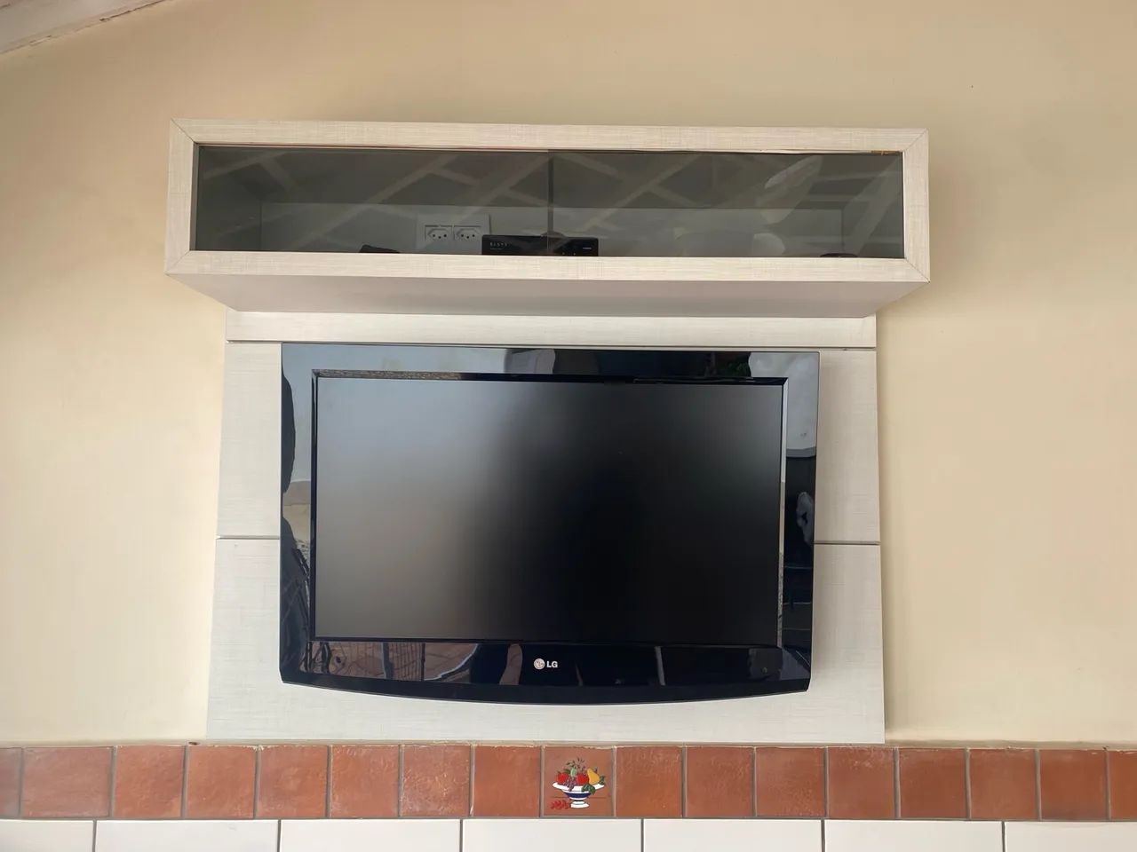 Painel de tv feito por marcenaria 