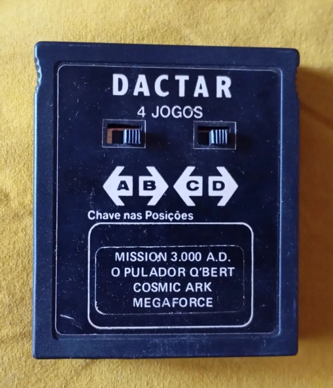 Cartucho Atari 4x1 Dactar Mission 3.000 A.D Q'Bert Cosmik Ark Megaforce