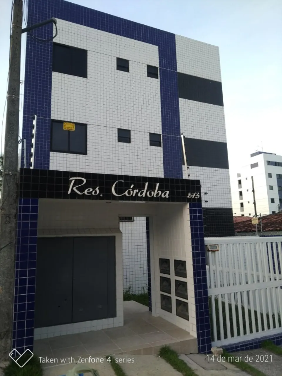 ALUGO APARTAMENTO TAMBAUZINHO, 2Q, 1 SUITE, GARAGEM SUBSOLO
