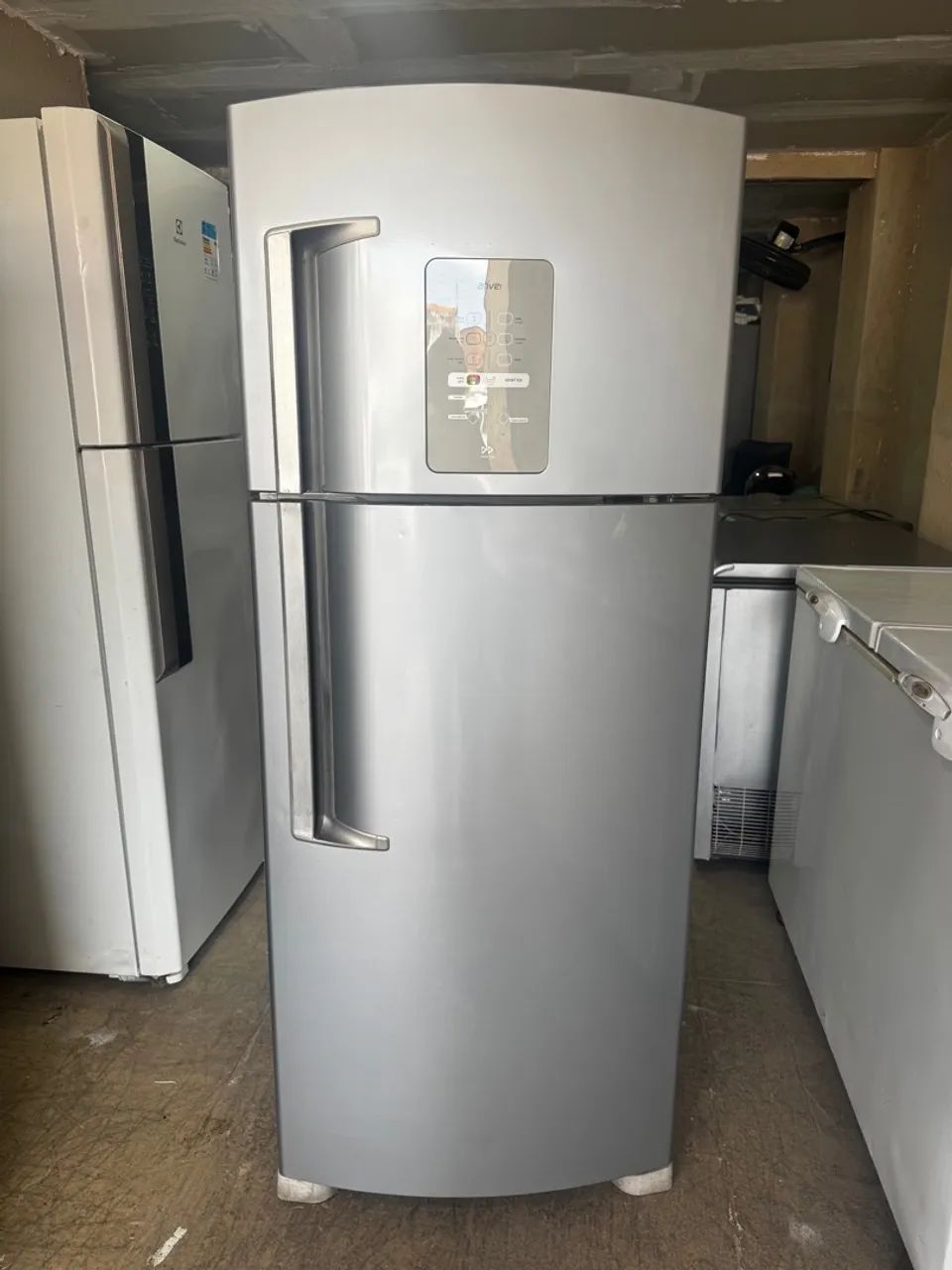 Vende-se Geladeira Brastemp 450 litros frost free 