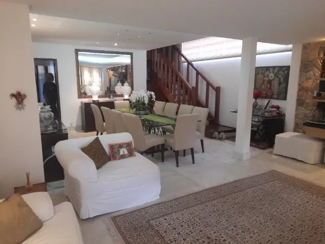 Vendo casa com 4 quartos de luxo no  bairro Saudade