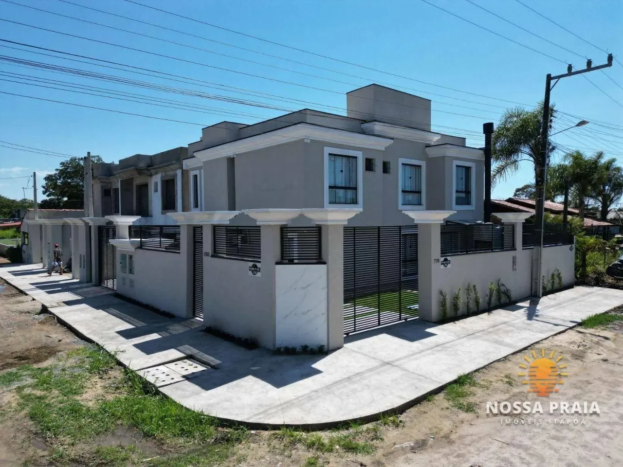 Sobrado com 2 dormitórios à venda, 84 m² por R$ 429.000,00 - Volta Ao Mundo I - Itapoá/SC
