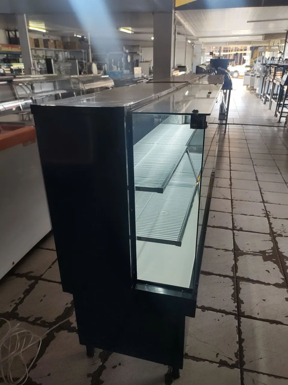 Balcão refrigerado para padaria e comércio alimentício em geral - Foto 2