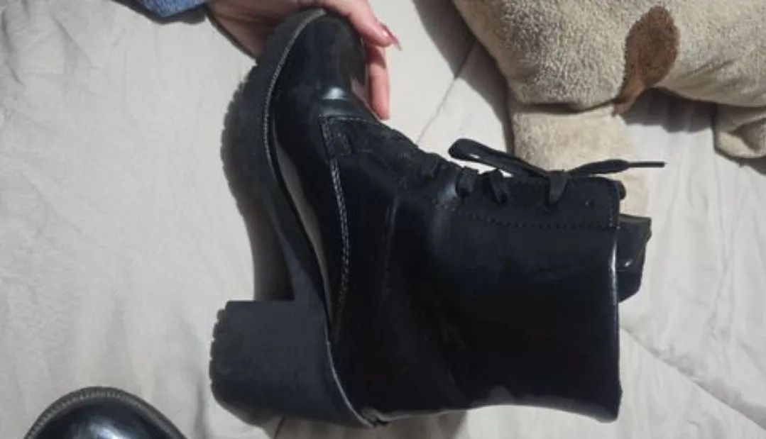 Bota Preta Feminina Tratorada - Foto 4