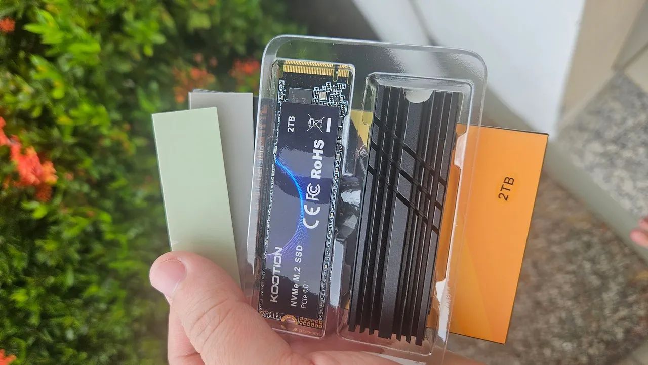 Ssd nvme 2TB Gen 4.0 (Novo, o mais top, dissipador robusto, 7400MB/s, p/ PS5 PRO, PC, Not)