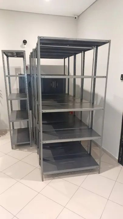 Estantes de aço para comércio
