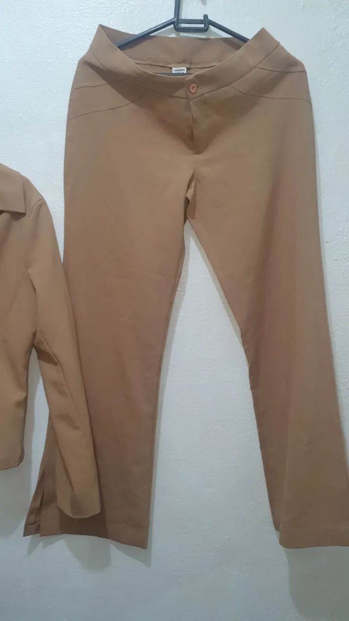 Conjunto de Blazer e Calça Marrom - Foto 3