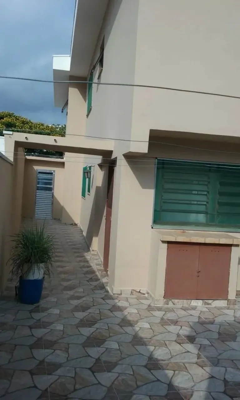 Sobrado á venda no Jardim Bonfiglioli 280m² com 3 dormitórios 4 banheiros e 4 vagas