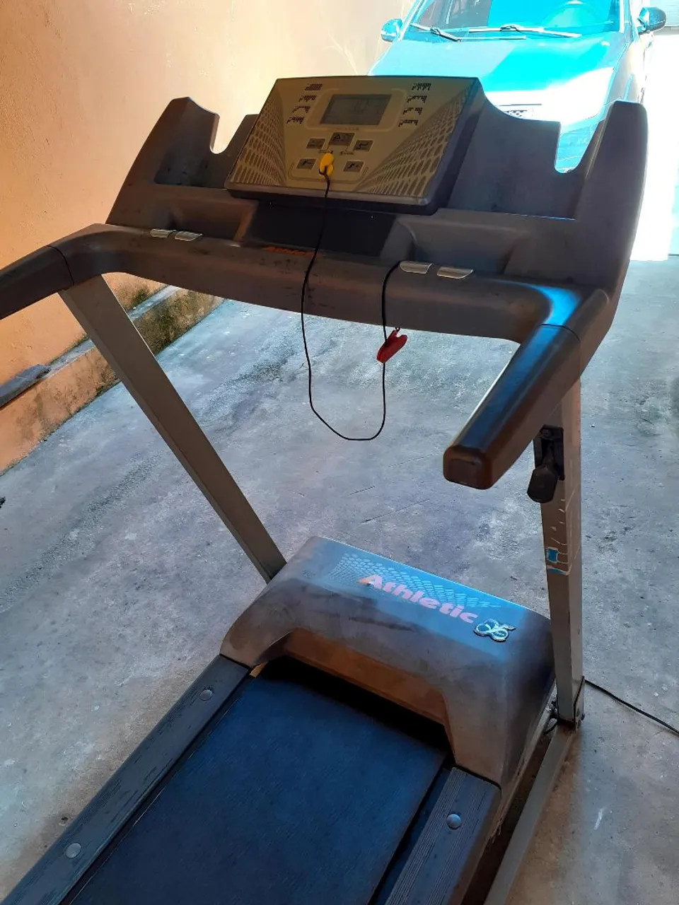 Vendo Esteira Athletic 520ee