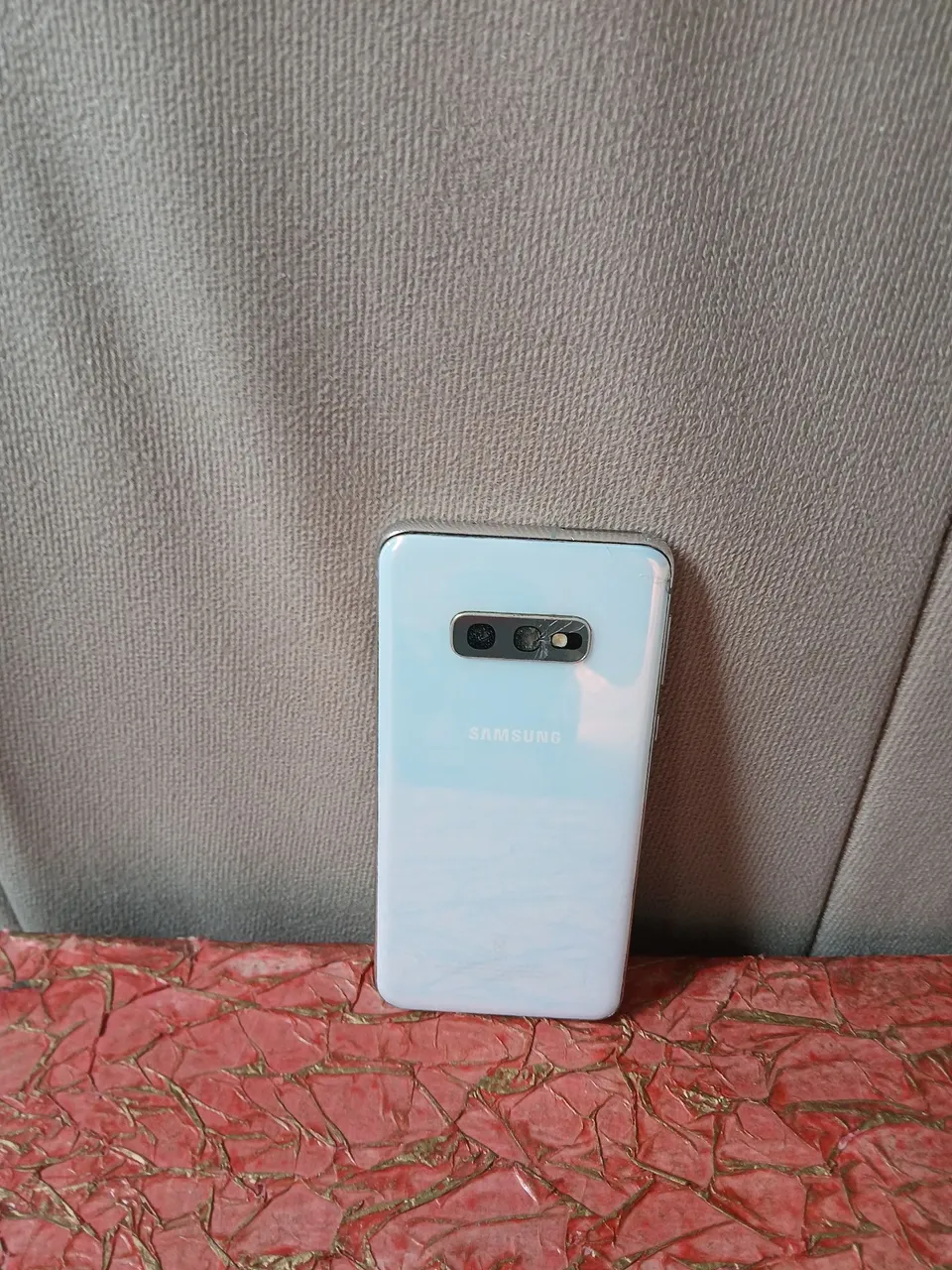 Samsung S10e seminovo