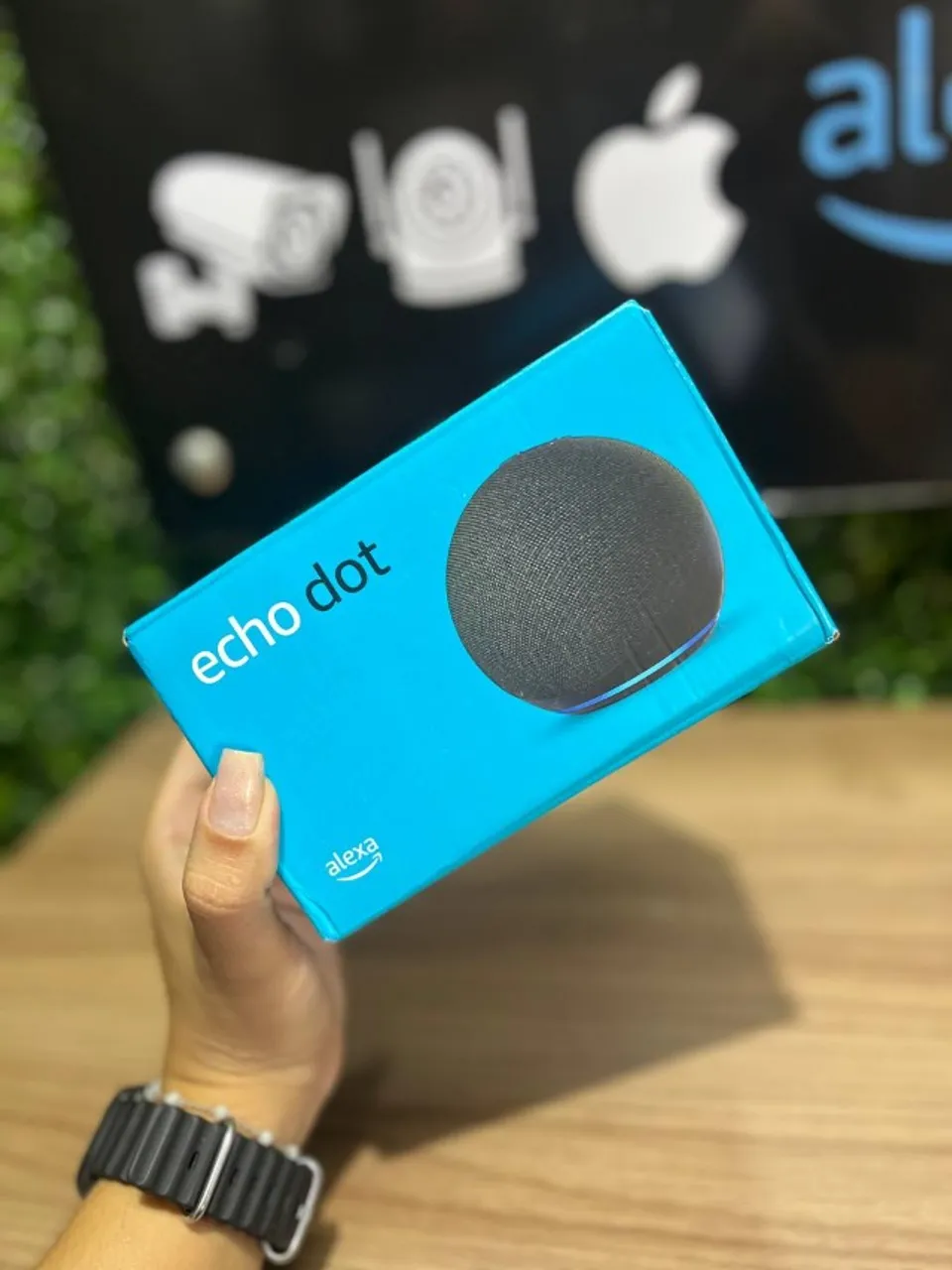 Echo Dot 5° Geração - Caixa de Som Inteligente mais Potente com Alexa