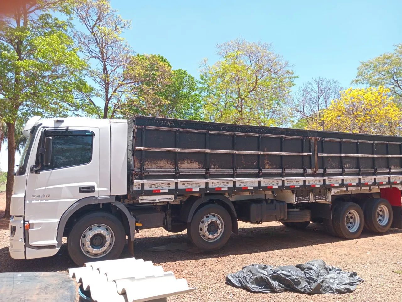 Mbenz atego 2430 8x2 - Foto 7