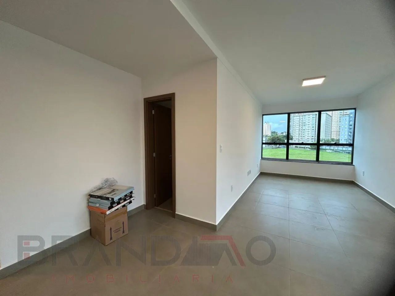 APARTAMENTO Á VENDA NO EDIFÍCIO PLAZA DE ESPAÑA - 143,89m² - 3 SUÍTES + LAVABO, COMPLETO E - Foto 2