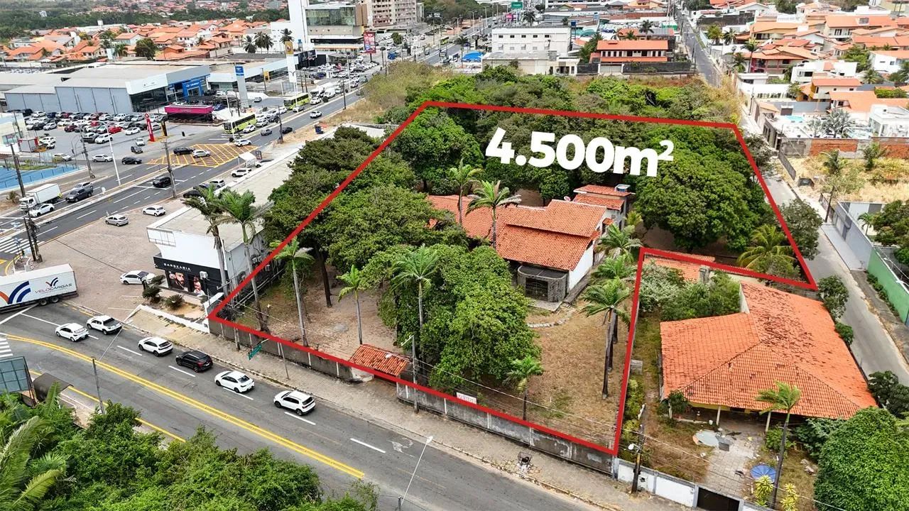Terreno com 4.500 mtrs², no Calhau.