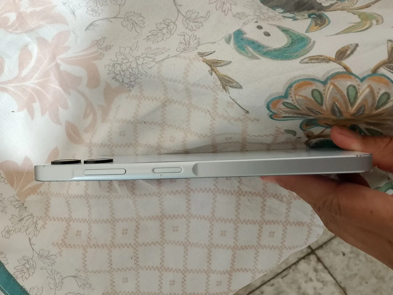Samsung A6, 5 meses de uso, tela quebrada