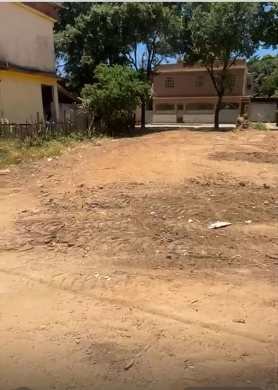 Vendo ou Troco Terreno 550m2 Região de Galpões em Cariacica