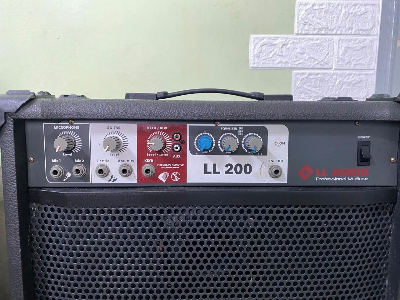 CAIXA AMPLIFICADA LL AUDIO LL200 50 WTS - Foto 3