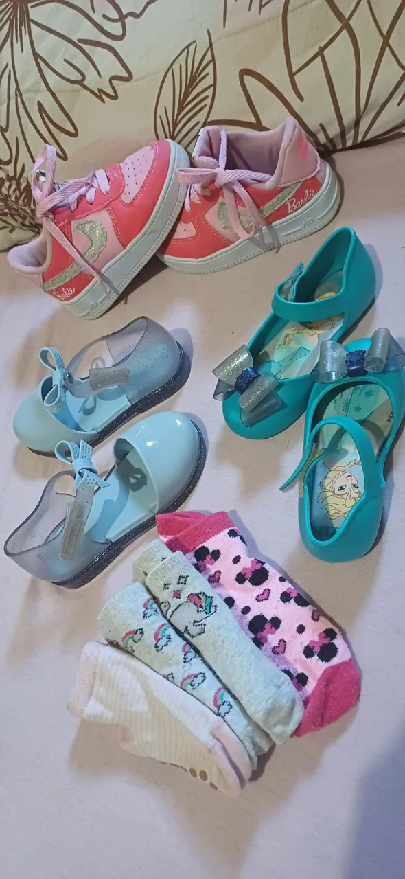 Combo calçados menina 22